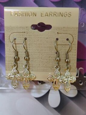 VTG Silver Tone Filigree Cross Dangle Earrings Religious Christian Goth Jewelry